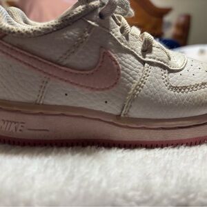 Nike Kids Sneakers in Pink and White